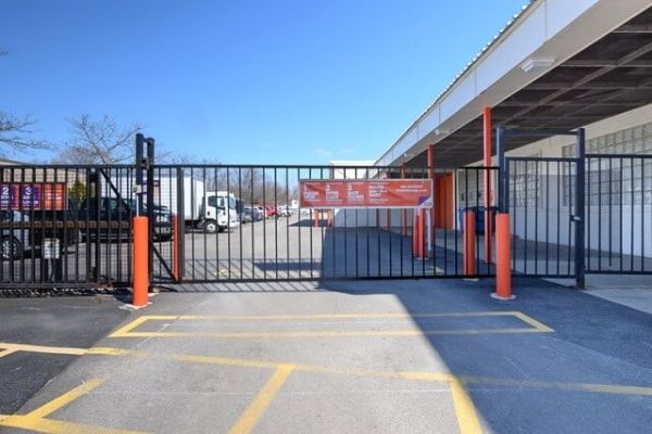 Public Storage - Mount Prospect - 708 W Central Road - 708 W Central Road