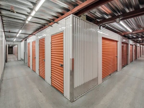 Public Storage - Skokie - 8220 Skokie Blvd - 8220 Skokie Blvd