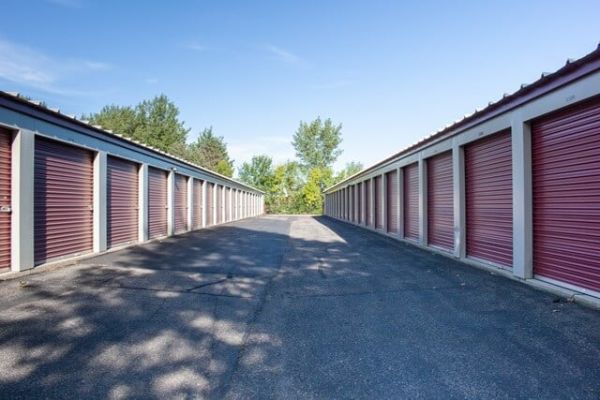 Public Storage - Hutchinson - 407 School Rd NW - 407 School Rd NW