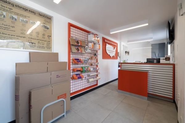 Public Storage - Los Angeles - 2370 Colorado Blvd - 2370 Colorado Blvd