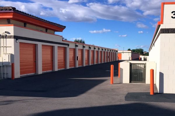 Public Storage - Gilbert - 3280 E Chandler Heights Rd - 3280 E Chandler Heights Rd
