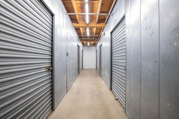 Public Storage - Los Angeles - 5570 Airdrome Street - 5570 Airdrome Street