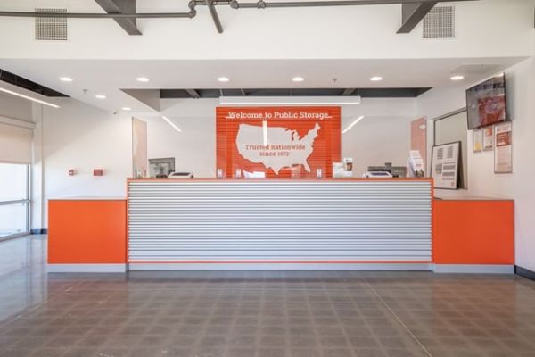 Public Storage - Chatsworth - 9350 Topanga Canyon Blvd - 9350 Topanga Canyon Blvd