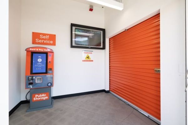 Public Storage - Sherman Oaks - 4610 Van Nuys Blvd - 4610 Van Nuys Blvd