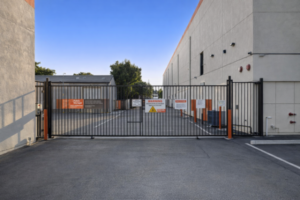 Public Storage - Sherman Oaks - 4610 Van Nuys Blvd - 4610 Van Nuys Blvd