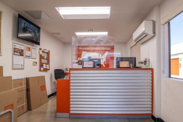 Public Storage - Canoga Park - 21321 Vanowen St - 21321 Vanowen St