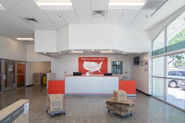 Public Storage - Tracy - 1615 W 11th Street - 1615 W 11th Street