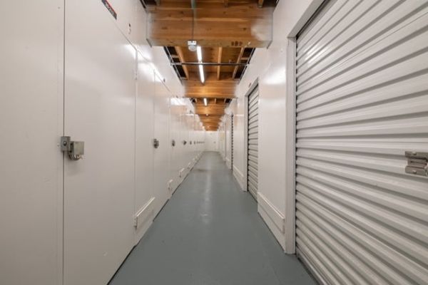 Public Storage - Los Angeles - 11625 W Olympic Blvd - 11625 W Olympic Blvd