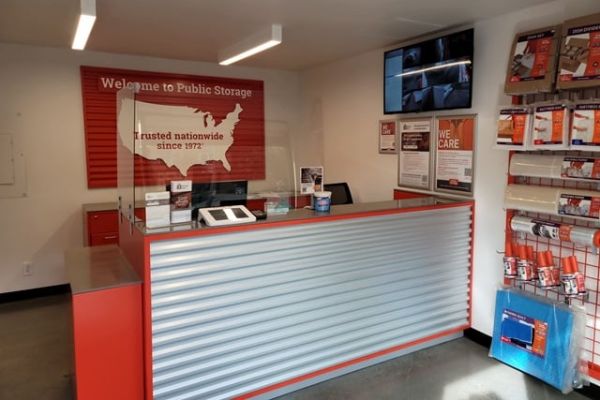 Public Storage - Seattle - 9200 Olson Place SW - 9200 Olson Place SW