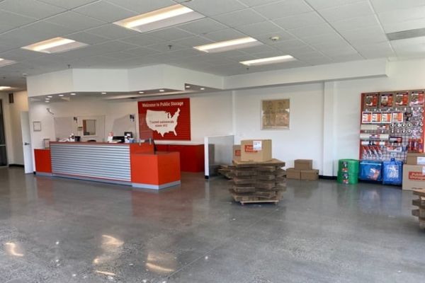 Public Storage - Lynnwood - 2215 196th Street SW - 2215 196th Street SW