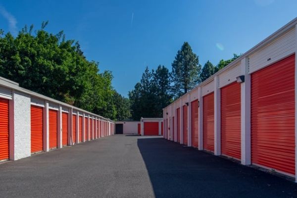 Public Storage - Portland - 9912 SE Division St - 9912 SE Division St