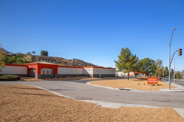 Public Storage - Santa Clarita - 18650 Via Princessa - 18650 Via Princessa