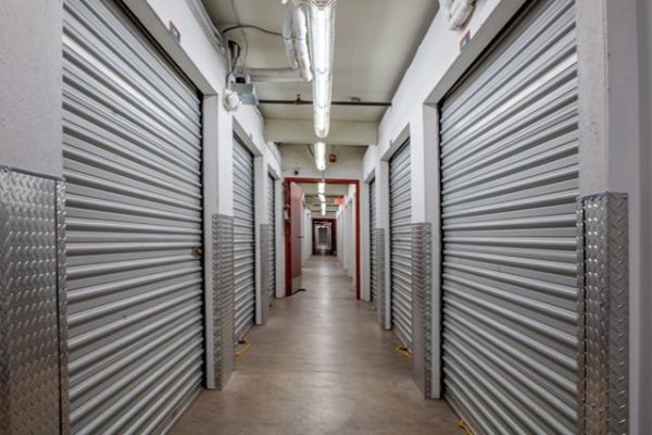 Public Storage - Seattle - 3000 15th Ave W - 3000 15th Ave W