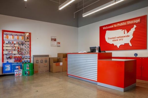 Public Storage - Seattle - 3000 15th Ave W - 3000 15th Ave W