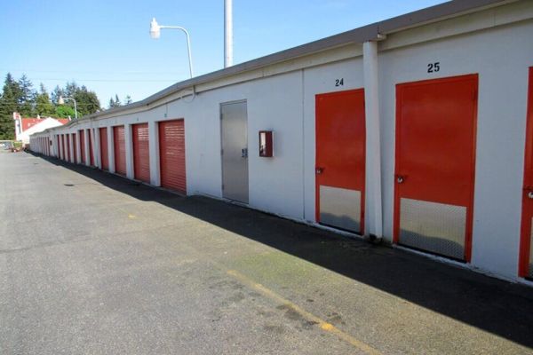 Public Storage - Lynnwood - 18926 Highway 99 - 18926 Highway 99