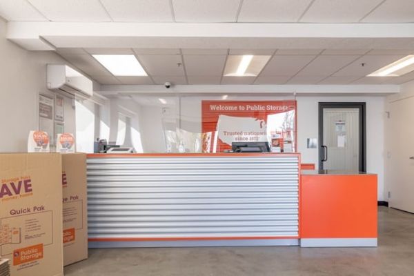 Public Storage - Moorpark - 875 W Los Angeles Ave - 875 W Los Angeles Ave