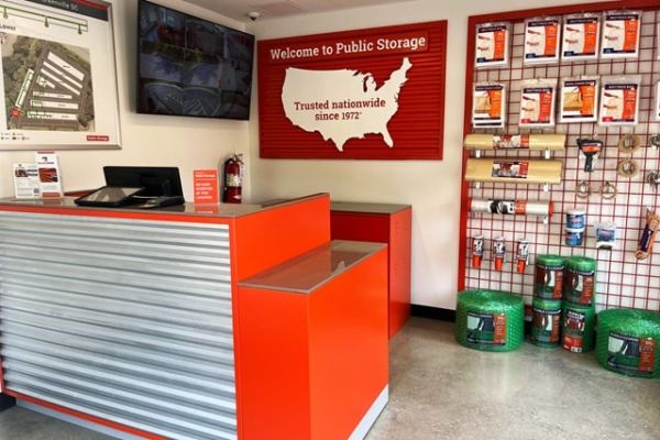 Public Storage - Greenville - 36 Pine Knoll Drive - 36 Pine Knoll Drive
