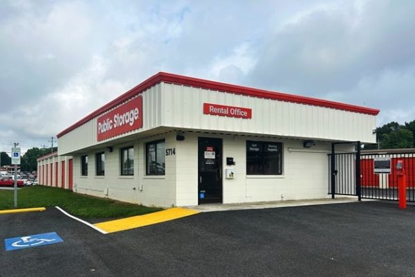 Public Storage - Greensboro - 5714 W Market St - 5714 W Market St