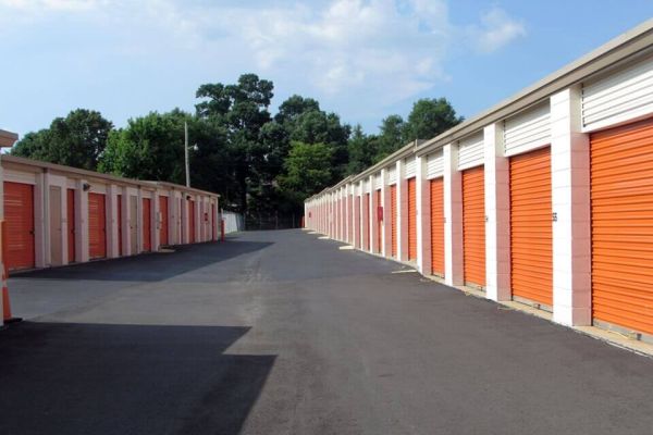Public Storage - Greensboro - 5714 W Market St - 5714 W Market St