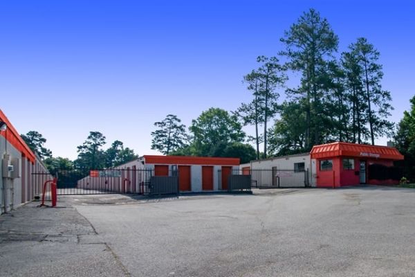 Public Storage - Columbia - 2832 Broad River Road - 2832 Broad River Road