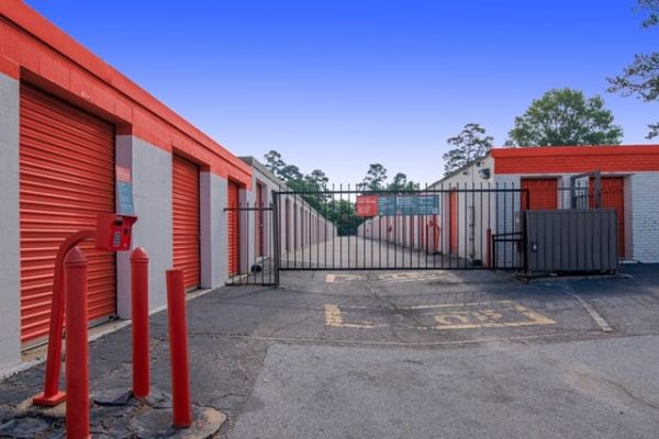 Public Storage - Columbia - 2832 Broad River Road - 2832 Broad River Road