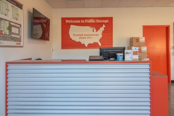 Public Storage - Raleigh - 6921 Glenwood Ave - 6921 Glenwood Ave