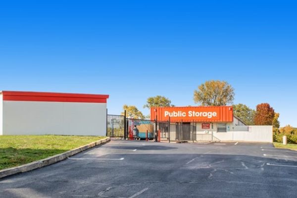 Public Storage - Columbus - 786 Kinnear Road - 786 Kinnear Road