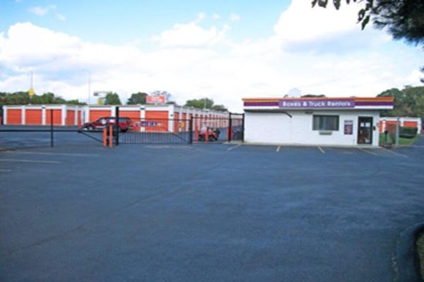 Public Storage - West Haven - 125 Railroad Ave - 125 Railroad Ave