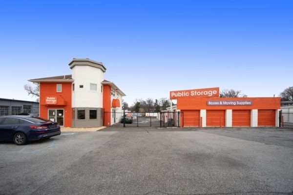 Public Storage - Suitland - 4414 Suitland Road - 4414 Suitland Road