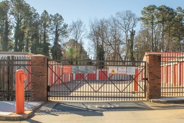 Public Storage - Raleigh - 6220 Creedmoor Road - 6220 Creedmoor Road