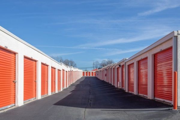 Public Storage - Charlotte - 5641 N Sharon Amity Rd - 5641 N Sharon Amity Rd