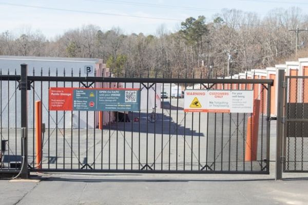 Public Storage - Charlotte - 5641 N Sharon Amity Rd - 5641 N Sharon Amity Rd