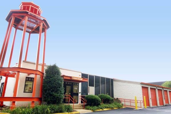 Public Storage - McLean - 1751 Old Meadow Road - 1751 Old Meadow Road