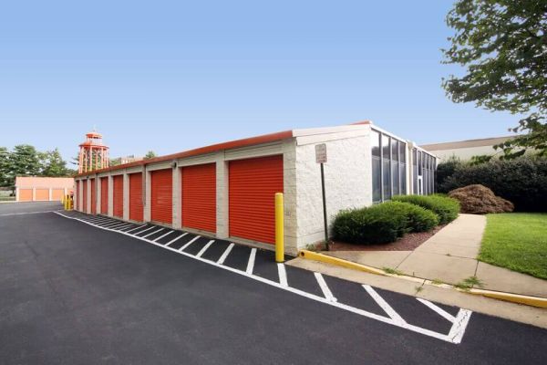 Public Storage - McLean - 1751 Old Meadow Road - 1751 Old Meadow Road