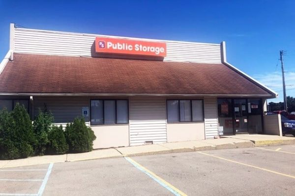 Public Storage - Lansing - 4816 N Grand River Ave - 4816 N Grand River Ave