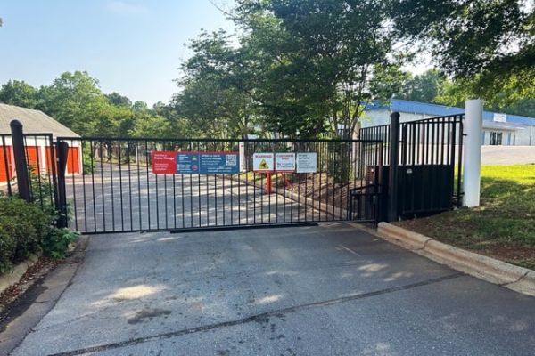 Public Storage - Winston Salem - 5155 Country Club Road - 5155 Country Club Road