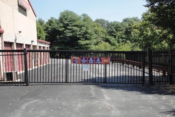 Public Storage - Newtown Square - 5085 West Chester Pike - 5085 West Chester Pike
