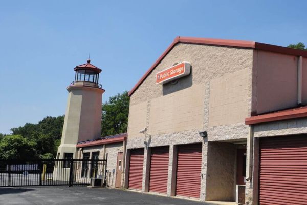 Public Storage - Newtown Square - 5085 West Chester Pike - 5085 West Chester Pike