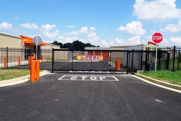 Public Storage - Frederick - 8410 Broadband Dr - 8410 Broadband Dr