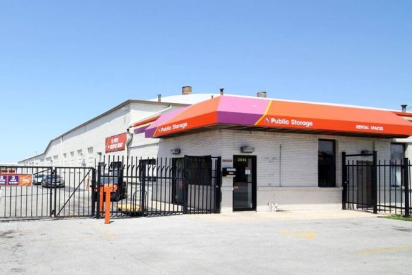 Public Storage - Chicago - 2640 W 79th Street - 2640 W 79th Street