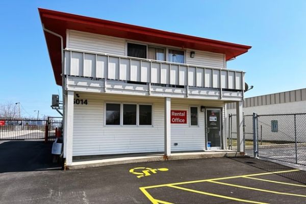 Public Storage - Milwaukee - 5014 S 13th Street - 5014 S 13th Street
