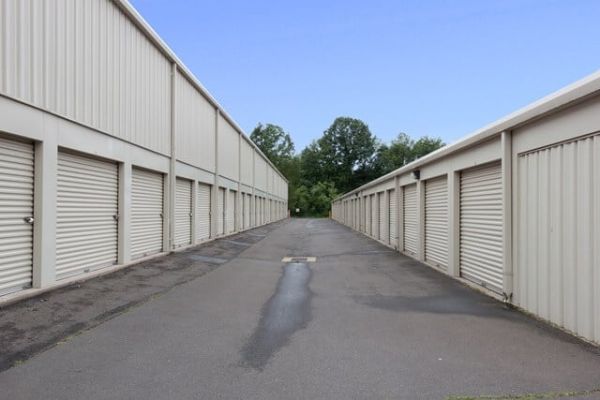Public Storage - Manchester - 100 Taylor Street - 100 Taylor Street