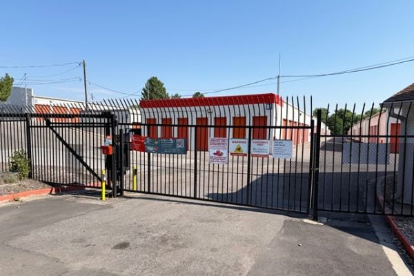 Public Storage - Lakewood - 7701 W 6th Ave - 7701 W 6th Ave