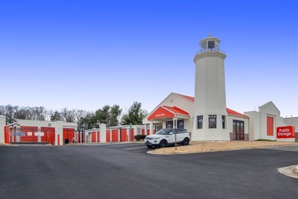 Public Storage - Woodbridge - 13798 Telegraph Rd - 13798 Telegraph Rd