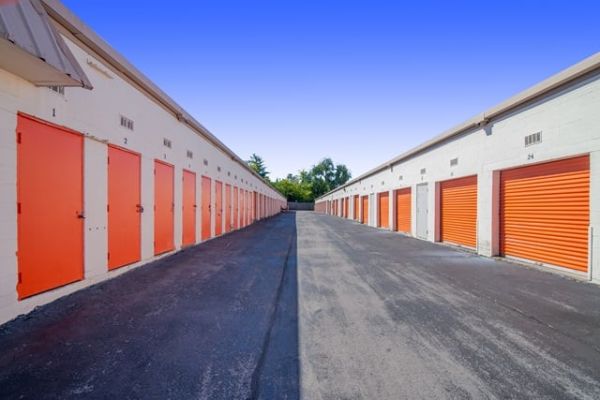 Public Storage - Nashville - 1997 Elm Hill Pike - 1997 Elm Hill Pike