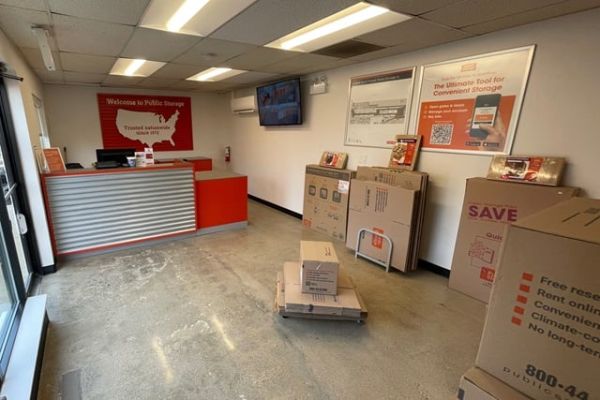 Public Storage - Chicago - 5838 N Pulaski Road - 5838 N Pulaski Road