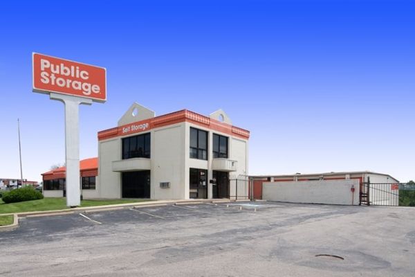 Public Storage - Valley Park - 831 Meramec Station Road - 831 Meramec Station Road