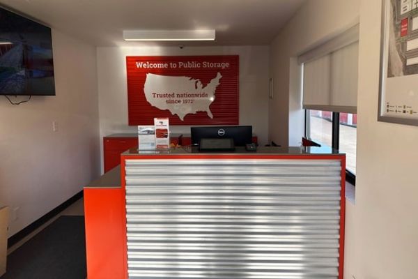 Public Storage - Milwaukee - 5730 N Lovers Lane Road - 5730 N Lovers Lane Road