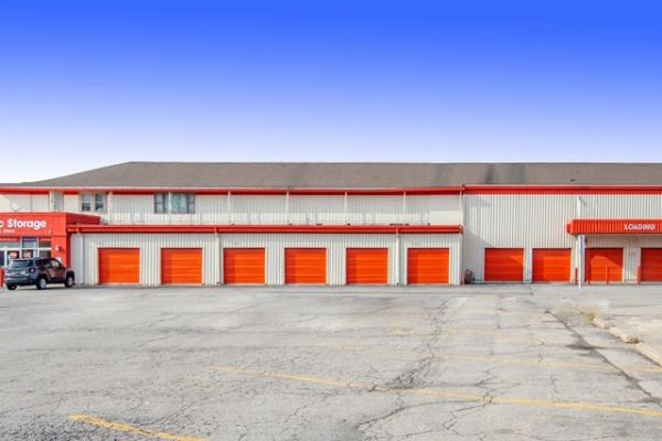 Public Storage - Schiller Park - 9700 W Irving Park Road - 9700 W Irving Park Road