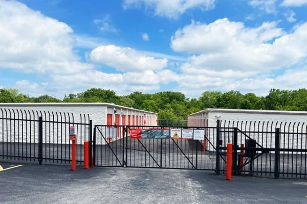 Public Storage - Aurora - 945 N Farnsworth Ave - 945 N Farnsworth Ave